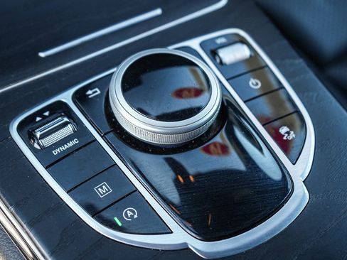 Used 2019 Mercedes-Benz GLC 300 image 21