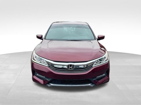 Used 2017 Honda Accord Sport image 2
