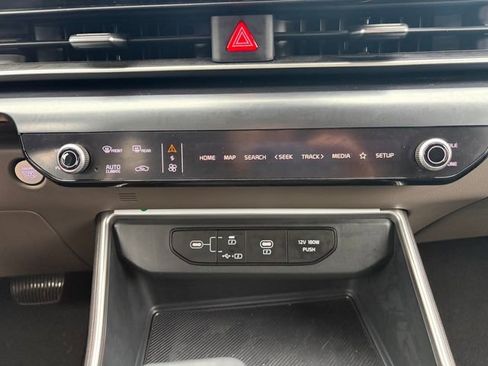 Certified 2026 Kia Carnival FWD image 29