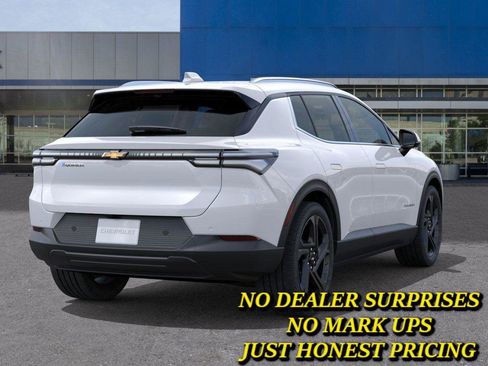 New 2026 Chevrolet Equinox EV LT w/ Convenience Package II FWD image 4
