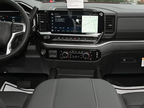 New 2026 Chevrolet Silverado 2500 LTZ w/ LTZ Convenience Package AWD/4WD image 33