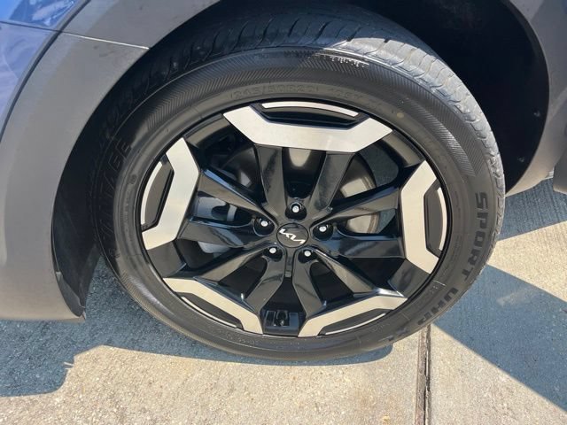 Used 2025 Kia Telluride S FWD image 28