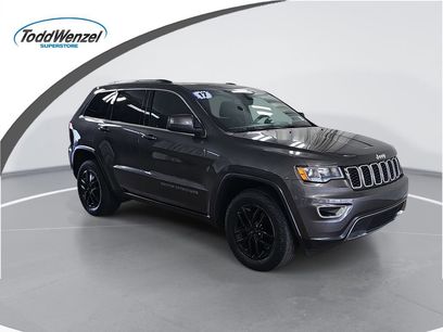 Used 2017 Jeep Grand Cherokee Laredo w/ Quick Order Package 23E