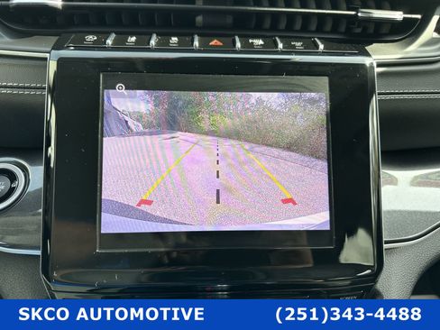 Used 2022 Jeep Grand Cherokee Laredo image 17