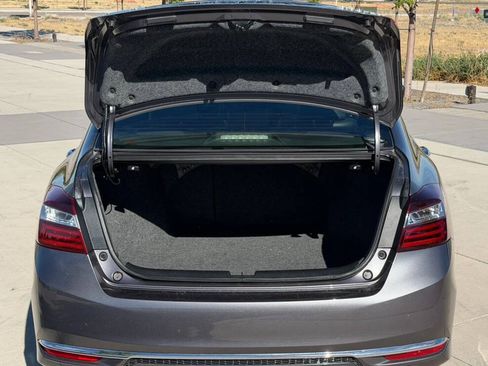 Used 2017 Honda Accord Sport image 9