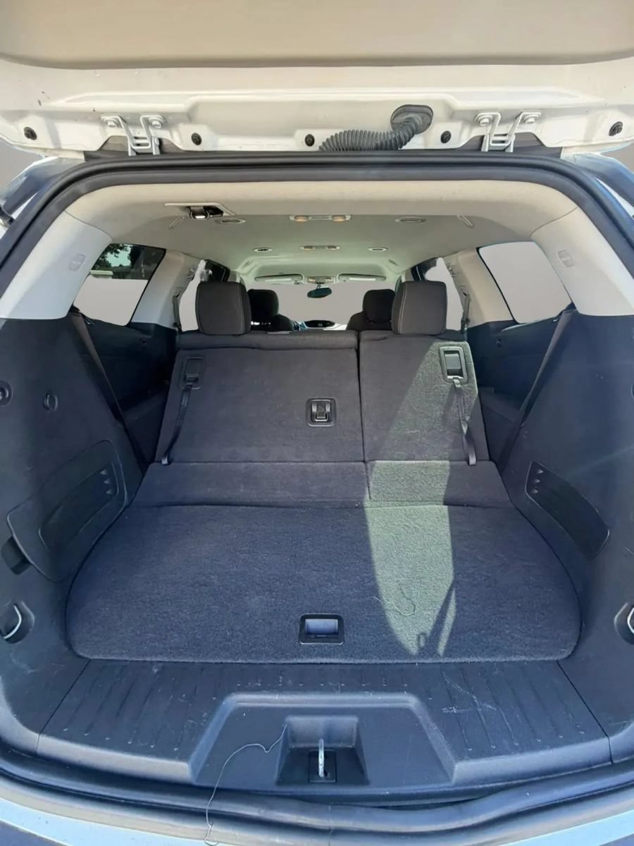 Used 2017 Chevrolet Traverse LT w/ Style and Technology Package AWD/4WD image 7