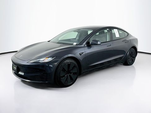 Used 2025 Tesla Model 3 Long Range RWD image 3