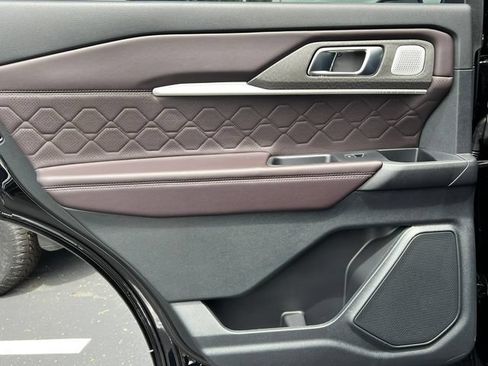 New 2026 Ford Explorer Platinum w/ LUX Leather Package AWD/4WD image 37