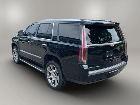 Used 2015 Cadillac Escalade Premium AWD/4WD image 2