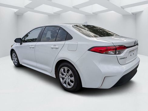 Used 2023 Toyota Corolla LE FWD image 5