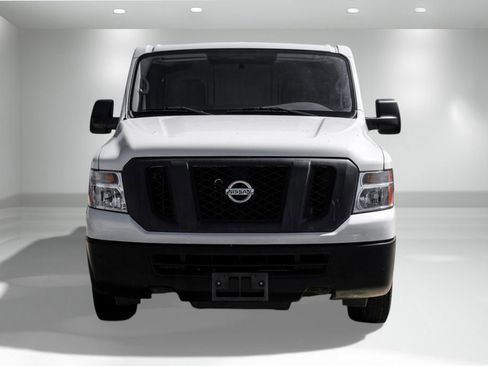 Used 2017 Nissan NV 2500 SV image 4