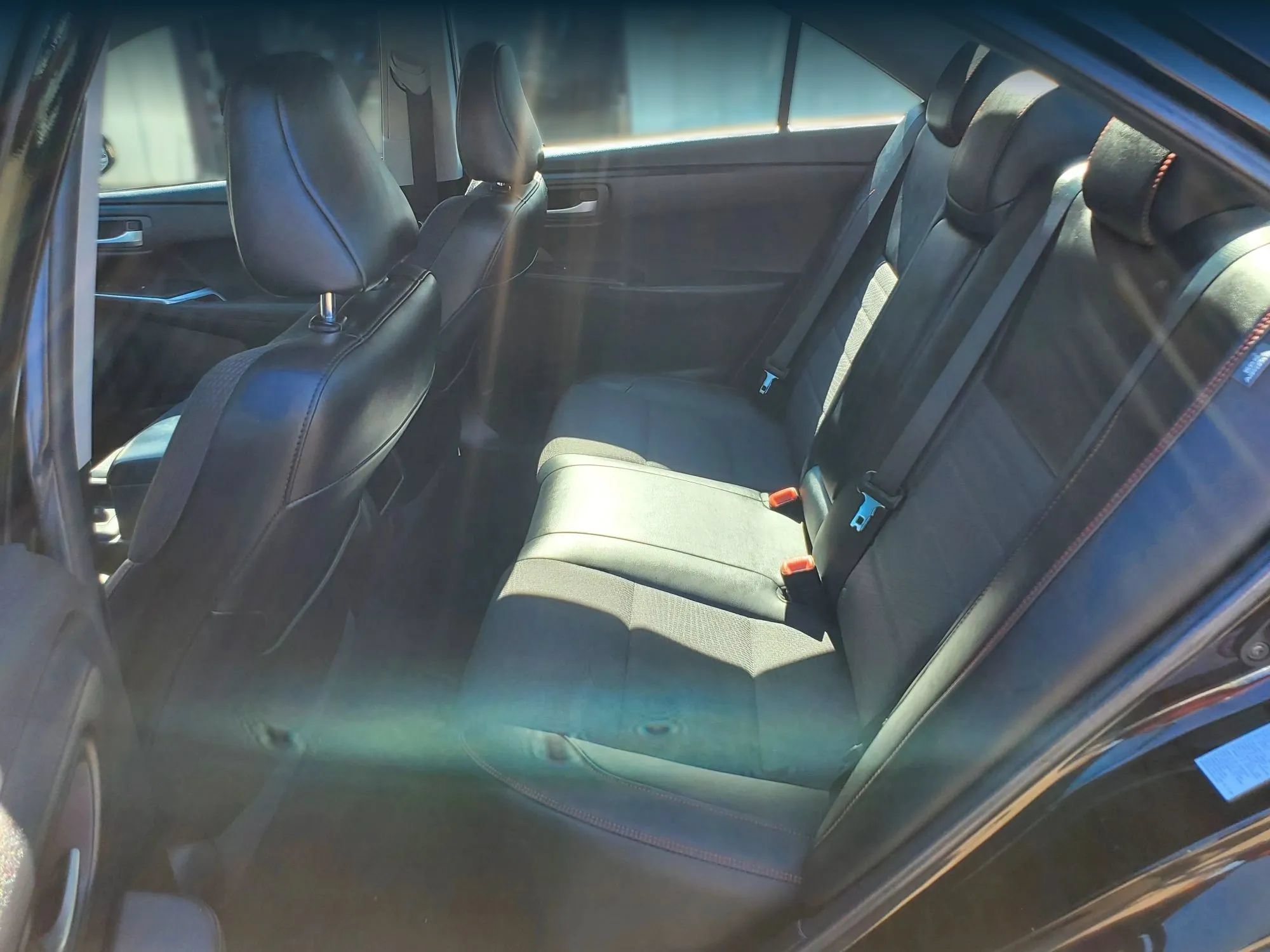 Used 2016 Toyota Camry SE FWD image 26