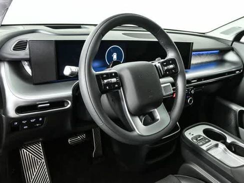 New 2026 Hyundai Ioniq 9 Calligraphy image 28