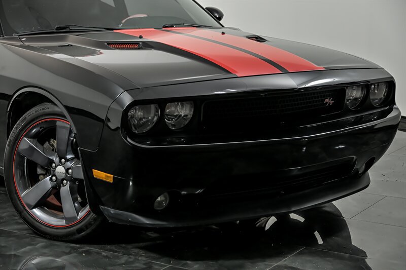 Used 2013 Dodge Challenger R/T Plus RWD image 2