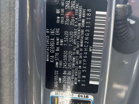 Used 2022 Kia Telluride S FWD image 11