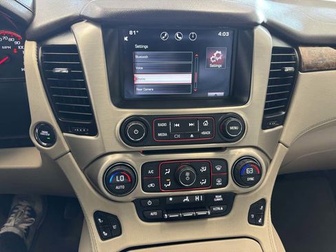 Used 2015 GMC Yukon XL Denali w/ Premium Package AWD/4WD image 17