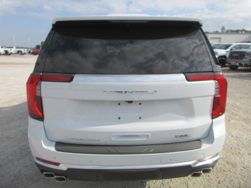 New 2026 GMC Yukon Denali w/ Sun & Power Step Package AWD/4WD image 5