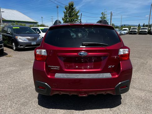 Used 2014 Subaru Crosstrek 2.0i Premium w/ Moonroof Package AWD/4WD image 4