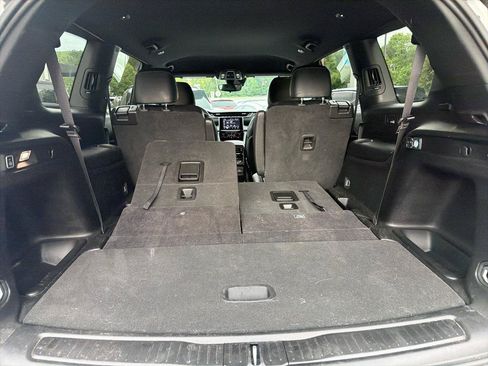 Used 2024 Jeep Grand Cherokee L Laredo AWD/4WD image 10