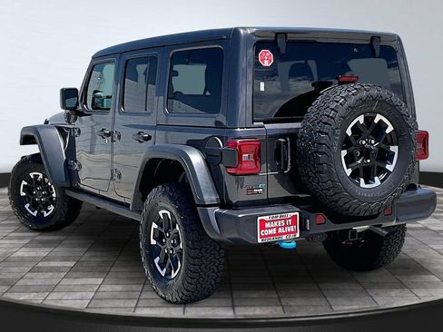 Used 2025 Jeep Wrangler Unlimited Rubicon 4xe w/ Convenience Group AWD/4WD image 21