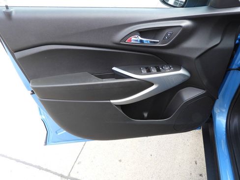 Used 2025 Chevrolet Trax RS w/ Driver Confidence Package FWD image 16