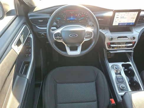 Certified 2023 Ford Explorer XLT image 21
