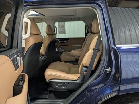 Used 2025 INFINITI QX80 Sensory AWD/4WD image 10