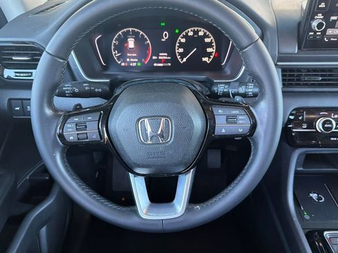 Used 2025 Honda Pilot EX-L image 14