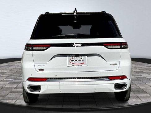 New 2025 Jeep Grand Cherokee Summit image 4
