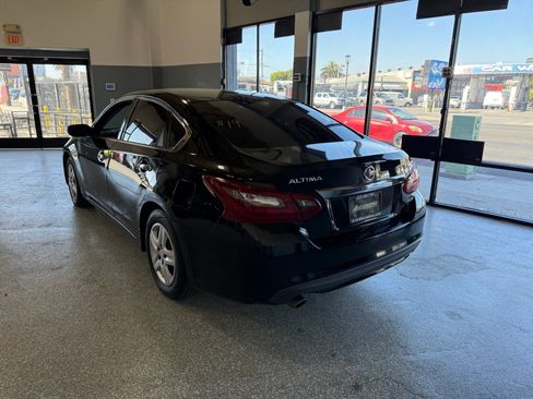 Used 2018 Nissan Altima 2.5 S w/ S Convenience Package FWD image 5