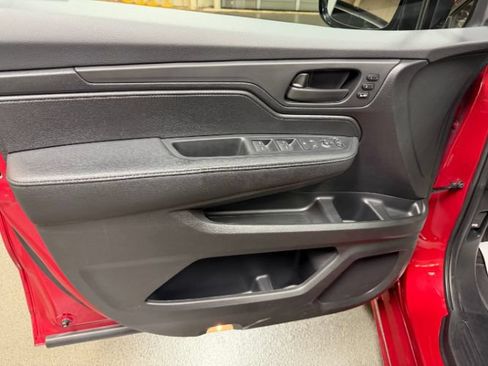 Used 2025 Honda Odyssey Sport-L image 10