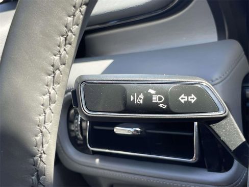 Used 2022 Lincoln Nautilus Reserve w/ Equipment Group 201A image 21