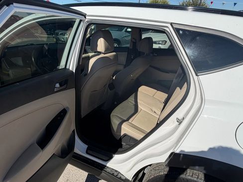 Used 2016 Hyundai Tucson Limited w/ Option Group 03 image 18