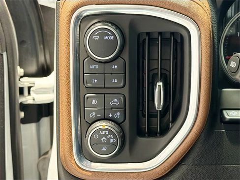 Used 2021 Chevrolet Silverado 2500 High Country image 9