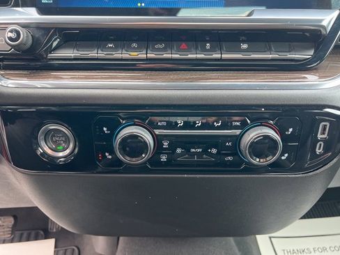 Used 2024 Chevrolet Silverado 1500 LT image 26