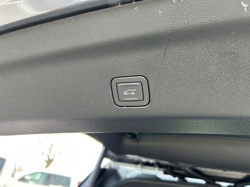 New 2026 GMC Yukon XL Elevation w/ Elevation Premium Package image 39