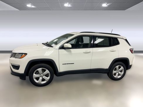 Used 2018 Jeep Compass Latitude w/ Cold Weather Group image 2