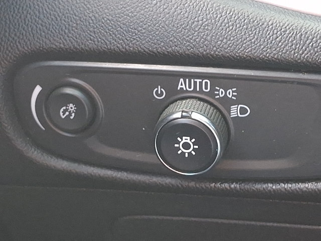 Used 2025 Chevrolet Malibu LT FWD image 23