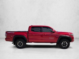 Certified 2022 Toyota Tacoma TRD Off-Road w/ TRD Premium Off Road Package AWD/4WD video 4