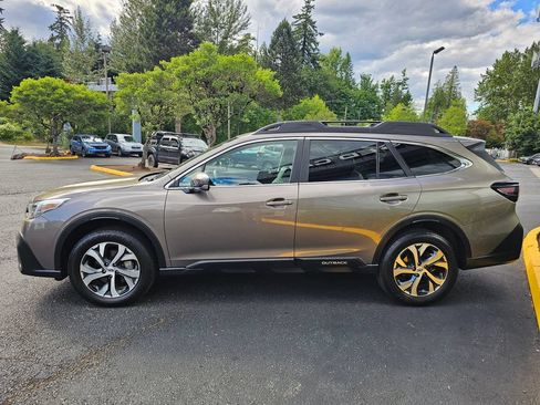 Used 2022 Subaru Outback Limited AWD/4WD image 4