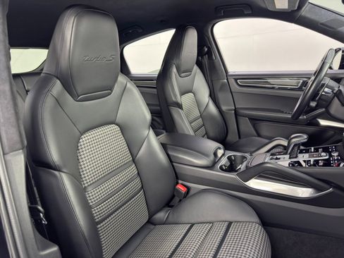 Used 2022 Porsche Cayenne Turbo S image 41