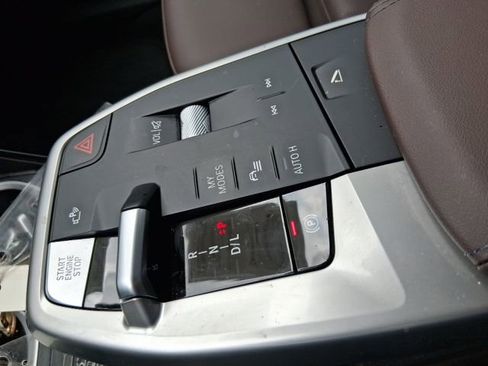 Used 2025 BMW X1 xDrive28i AWD/4WD image 12