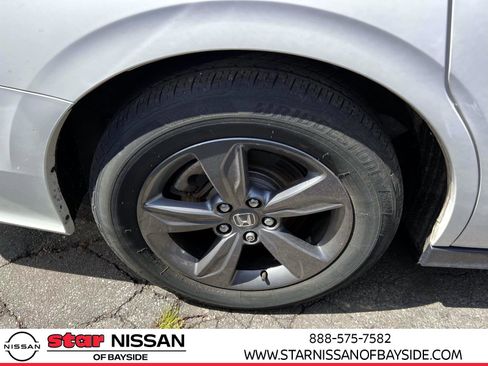 Used 2024 Honda Odyssey EX image 8