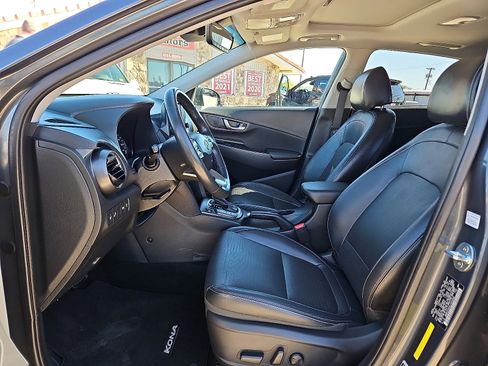 Used 2020 Hyundai Kona Limited w/ Cargo Package image 9