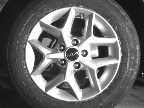 Used 2025 Kia Soul LX w/ LX Technology Package FWD image 12