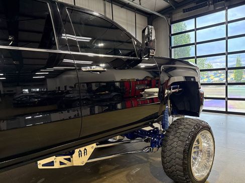 Used 2015 Chevrolet Silverado 2500 LTZ w/ Duramax Plus Package AWD/4WD image 28
