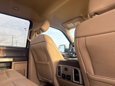 Used 2019 Ford F150 Lariat RWD image 28