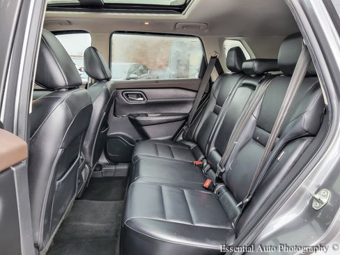 Used 2021 Nissan Rogue SV w/ Premium Package image 13