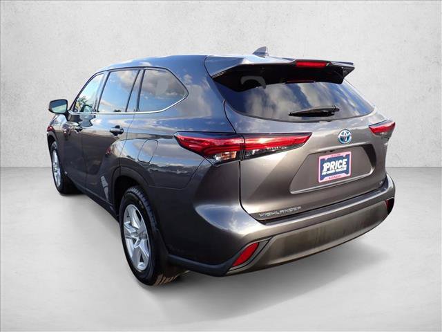 Used 2020 Toyota Highlander LE AWD/4WD image 3