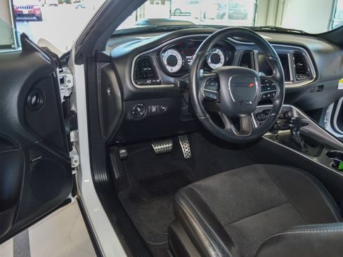 Used 2019 Dodge Challenger R/T Scat Pack w/ Shaker Package RWD image 11